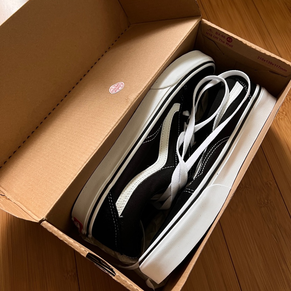 Vans Old Skool Black and White Sneakers